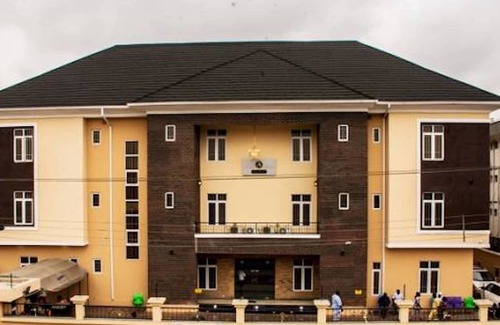 Ajeromi-Ifelodun Hotel | Bana Hotel & Suites