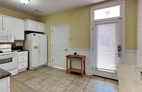 Sunset Pass House | Banana Bay Townhome 6075 | Pet-Friendly, Short Drive to Beach, On-Site Amenities