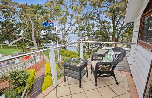 Metung House | Bancroft Haven - Nestled above the marina boasting views across Bancroft Bay
