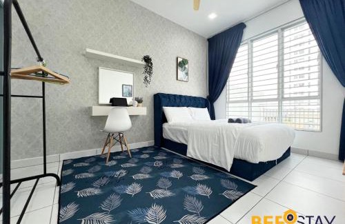 Bandar Saujana Putra Apartment | Bandar Saujana Putra Skypark Residence Pool View 8PAX Netflix