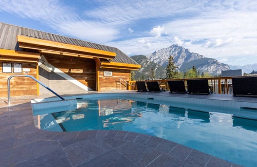 Banff Apartment | Banff Getaway with Unique Decor/Hot Pools On-Site