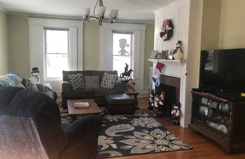 Bangor Bed & Breakfast | Bangor Heritage Inn Bed and Breakfast for 2