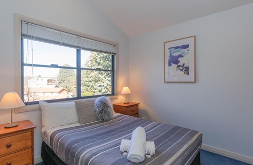 Jindabyne House | Banjos Way 2/23 Banjo Patterson Crescent