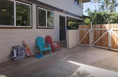 Waialee Apartment | Banzai Surf B - A/C included, steps to the beach!