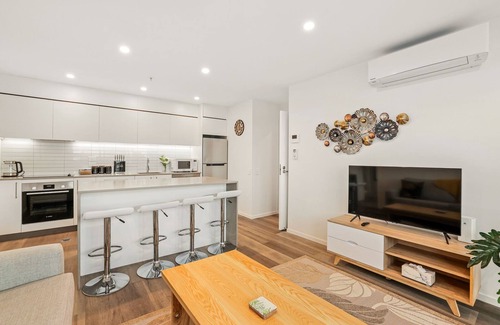 Christchurch City Centre Cottage | Barbadoes Beauty - Christchurch Holiday Apartment