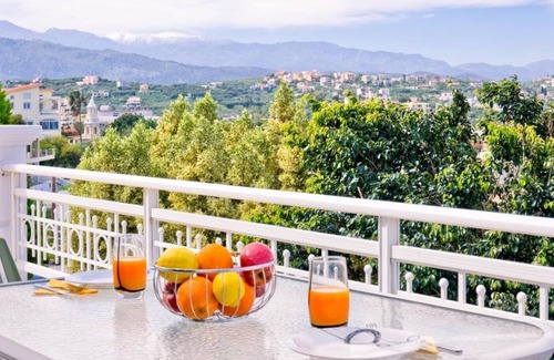 Makrys Tichos Apartment | Barbara's apartments with mountain and sea view (1)