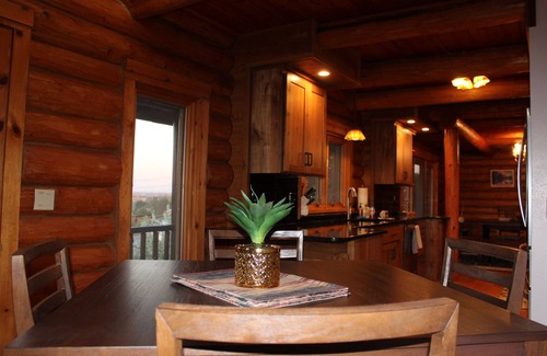 West Richland House | Barbara's Cabin. A luxury log home in the heart of Washington wine country.
