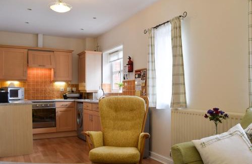 Frampton on Severn House | Bards Well