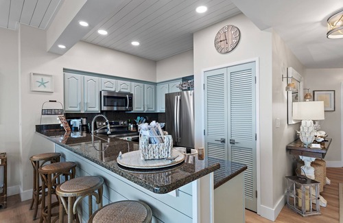 Four Mile Village Condo | Barefeet Retreat Renovated Unit in Beachfront Bldg Tides 708
