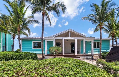 Alice Town House | Barefoot Haven-4 Bedroom Beachfront Home- RWBimini/Bimini Bay Community