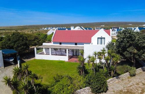 Jacobs Bay House | Barking Beach Cottage Jacobsbaai - Pet Friendly
