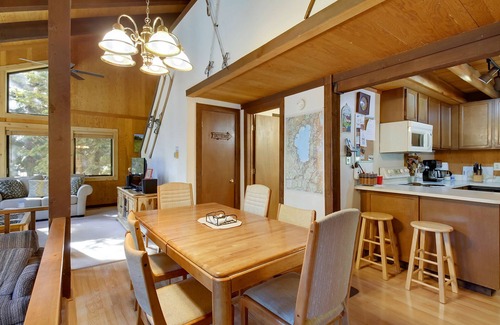 Talmont Cabin | Barking Pine Cabin - private BEACH access, sunny location