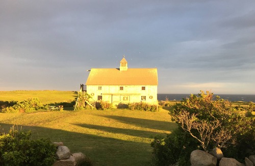 New Shoreham House | Barn at Schooner Point- A Romantic Escape