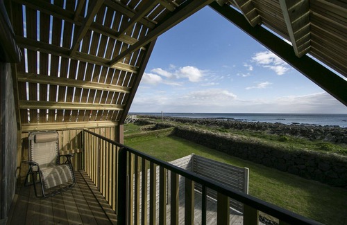 Stokkseyri House | Barn House by the shore in South Iceland - with hot tub