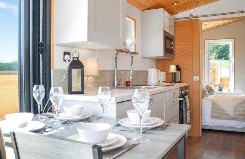 Skelmersdale House | Barn Owl Lodge - Uk49903