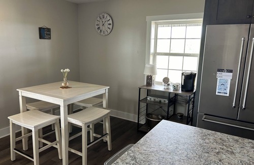 Franklin Apartment | Barndominium in the country. Two acre fishing lake, large porch and Pickleball.