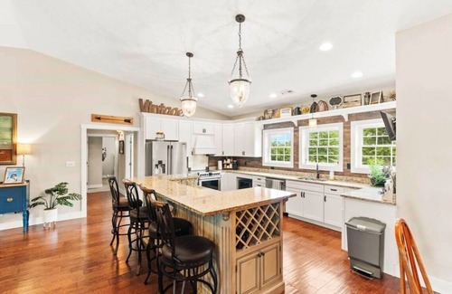 North Terre Haute House | Barndominium! Pool, HotTub, Slide, Mini B-Ball Court/Nerf Arena, Theater, 2 Bars