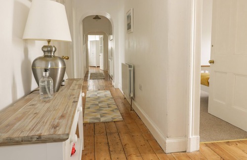 Dunbar Cottage | BARNS NESS LIGHTHOUSE COTTAGE, pet friendly, with a garden in Dunbar