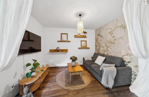 Magdeburg Apartment | Barrierefrei - Privatparkplatz - zentral im Grünen