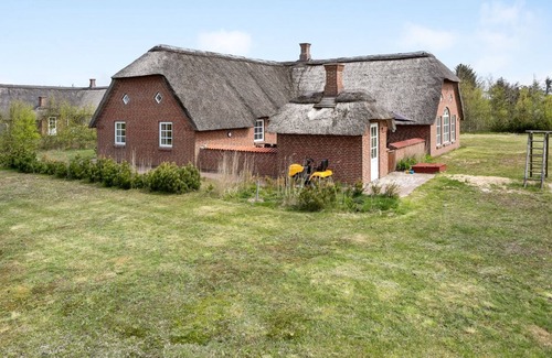 Øby House | "Barrit" - 2.5km from the sea by Interhome
