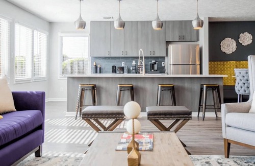Indianapolis Apartment | Barsala l Fully furnished 1BD w/fast Wi-Fi