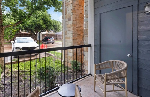 Richmond Apartment | Barsala l Gorgeous 1BD in the heart of Riverpark West