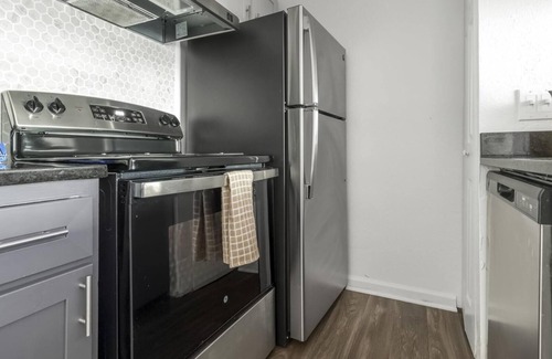 Winston - Salem Apartment | Barsala l Northcliffe Forest 1BD Apt near local parks!