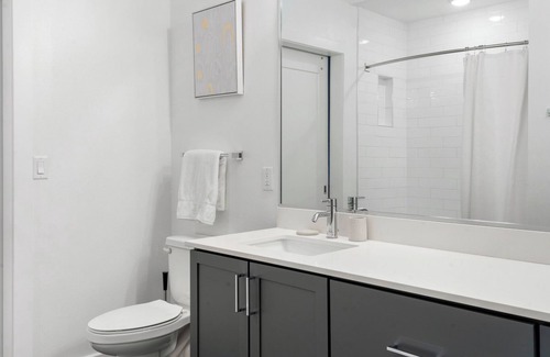 Austin Apartment | Barsala l Texas Hill Country 1BD: Resort Pool, Wine Fridge Retreat