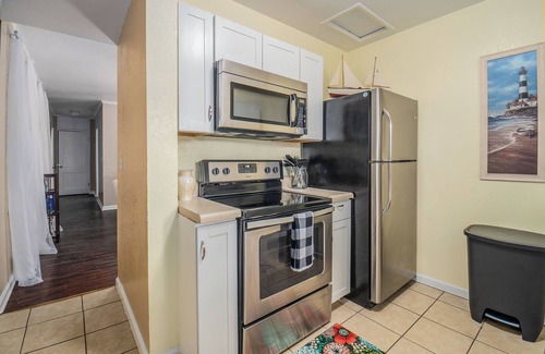 Bartow House | Bartow Oaks Oasis - Close to Downtown - Sleeps 7!