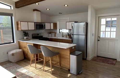 Old Bend House | Base Camp for Bend Explorers