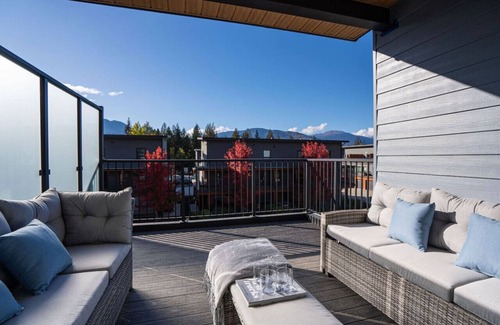 Revelstoke Apartment | Base Camp Revelstoke 2023