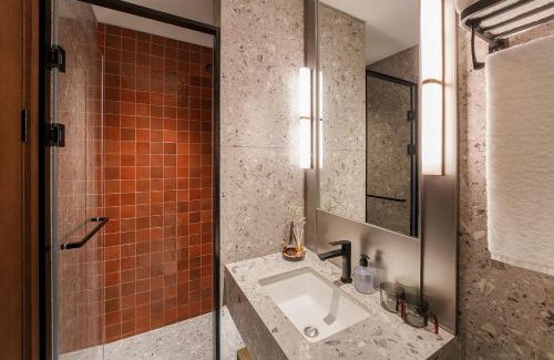 Xuhui Hotel | base-CAOHEJING Serviced Apartment