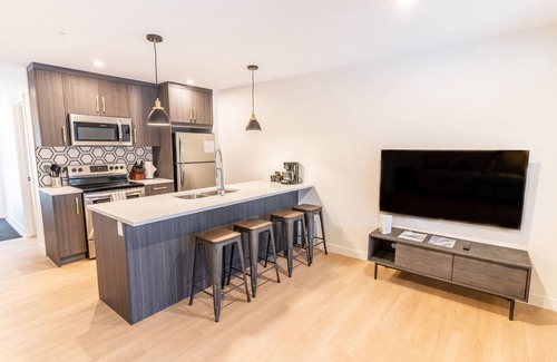 Revelstoke Hotel | Basecamp Resorts Revelstoke I 2 x One Bedroom Suite