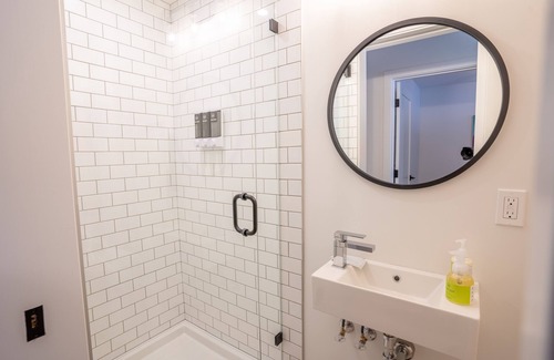Revelstoke Hotel | Basecamp Resorts Revelstoke I 2 x One Bedroom Suite