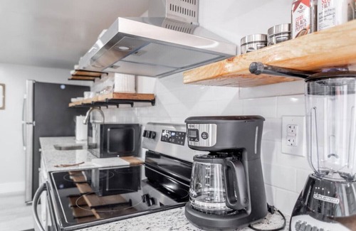 Hershey Apartment | Basement Studio Apt 5 Mins to Hershey Park