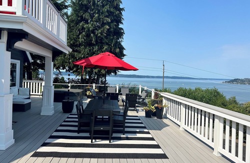North End House | ☀️Basement suite in N Tacoma🏡Deck views of 🌊
