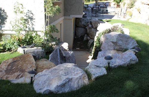Woodland Estates House | Basement Vacation Rental Near Skiing, Hiking, Weber State. 1.5 Acres Secluded!