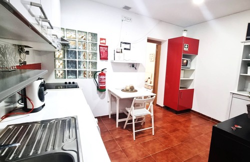 Lisbon Old Town Apartment | Basement with Windows in the Center of Lisbon - Free WIFI