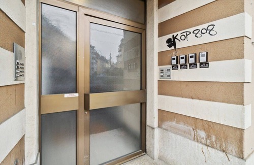 Sihlfeld Apartment | Basic Apartment in vibrant residential part of ZH!