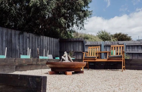 Kinglake House | BASK at Bicheno - Cute Two Bedroom Getaway