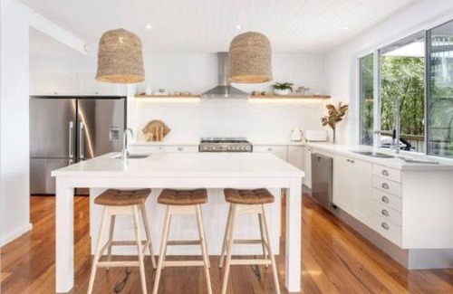 Green Point House | Bask at Green Point - Between the ocean & the lake