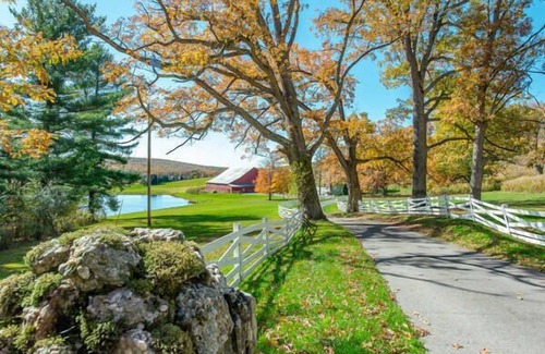 Swanton House | Bask in the Pond View of Room 5, Lake Access, Golf
