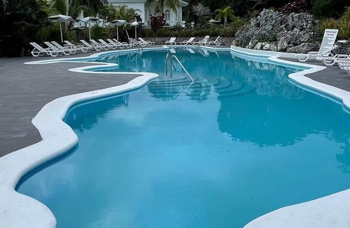 Port Antonio Apartment | Bask in the warm Caribbean sun! Large Suite with FREE Parking and FREE Breakfast