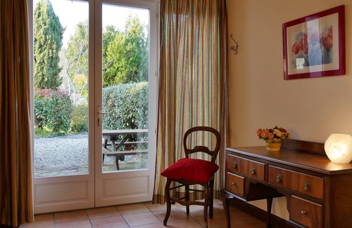 Louhossoa Apartment | BaskoParadis I Eco-Gite I Basque farmhouse I Calm I Terrace I View I Donkeys
