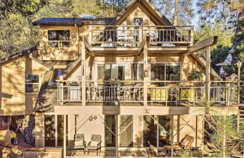 Wishon Cabin | Bass Lake cabin with Lake Views & private boat dock & slip