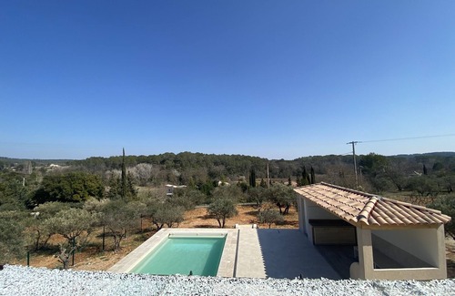 Cotignac Villa | Bastide sleeps 13 - Padel