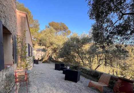 Aix-en-Provence House | Bastidon provençal Aix-en-Provence plein cœur de la forêt avec vue unique
