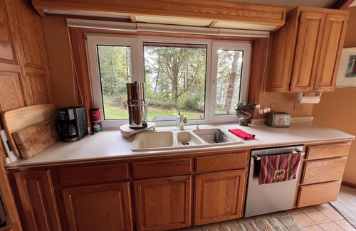 Port Orford House | Battle Rock House-Port Orford - Spectacular ViewsnNo WindnBroadband Internet