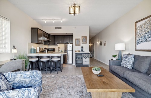 Riverwalk Apartment | Battleship Vista - Parking