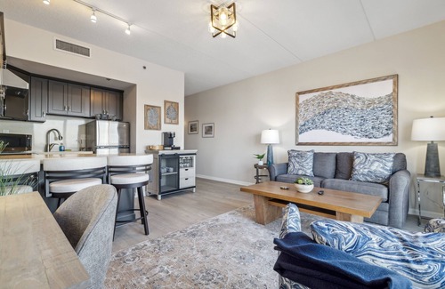 Riverwalk Apartment | Battleship Vista - Parking